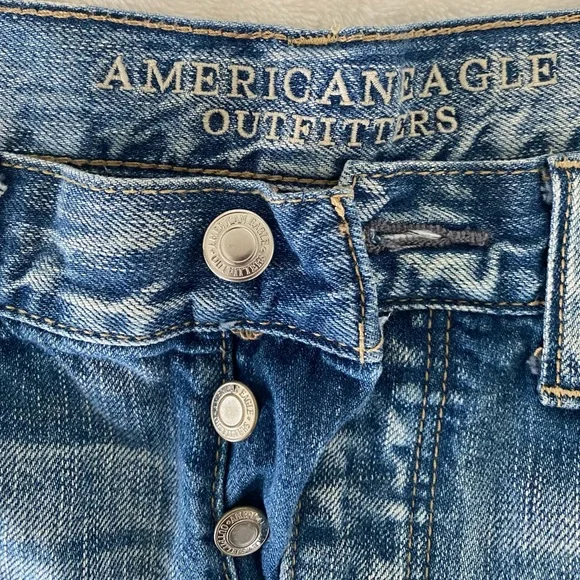 American Eagle Outfitters Distressed Blue Jean Shorts - Picture 4 of 6